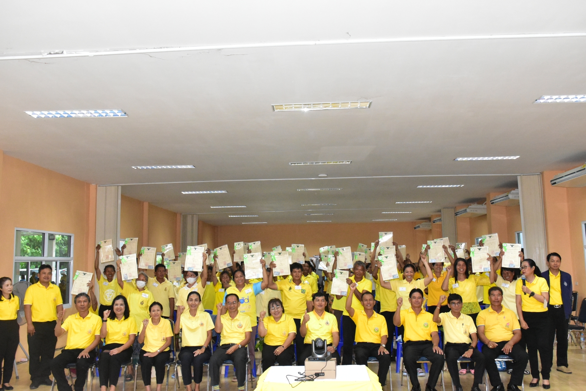 title - วันที่ 15 กรกฎาคม 2567 ร้อยเอกธรรมนัส พรหมเผ่า รัฐมนตรีว่าการกระทรวงเกษตรและสหกรณ์ เปิดงานโครงการมอบโฉนดเพื่อการเกษตร 72,000 ฉบับ เฉลิมพระเกียรติพระบาทสมเด็จพระเจ้าอยู่หัว เนื่องในโอกาสพระราชพิธีมหามงคลเฉลิมพระชนมพรรษา 6 รอบ 28 กรกฎาคม 2567
